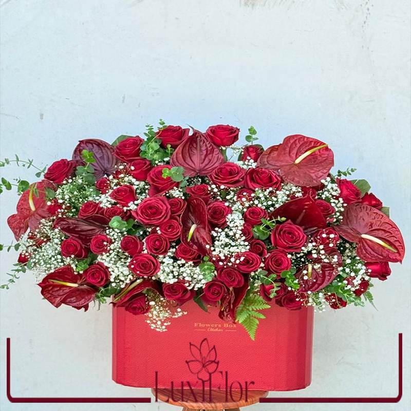 باکس گل رز و آنتوریوم قرمز کد 1100