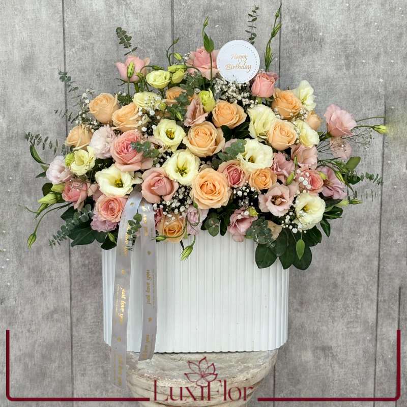 باکس گل رز و لیسانتوس کد 1105